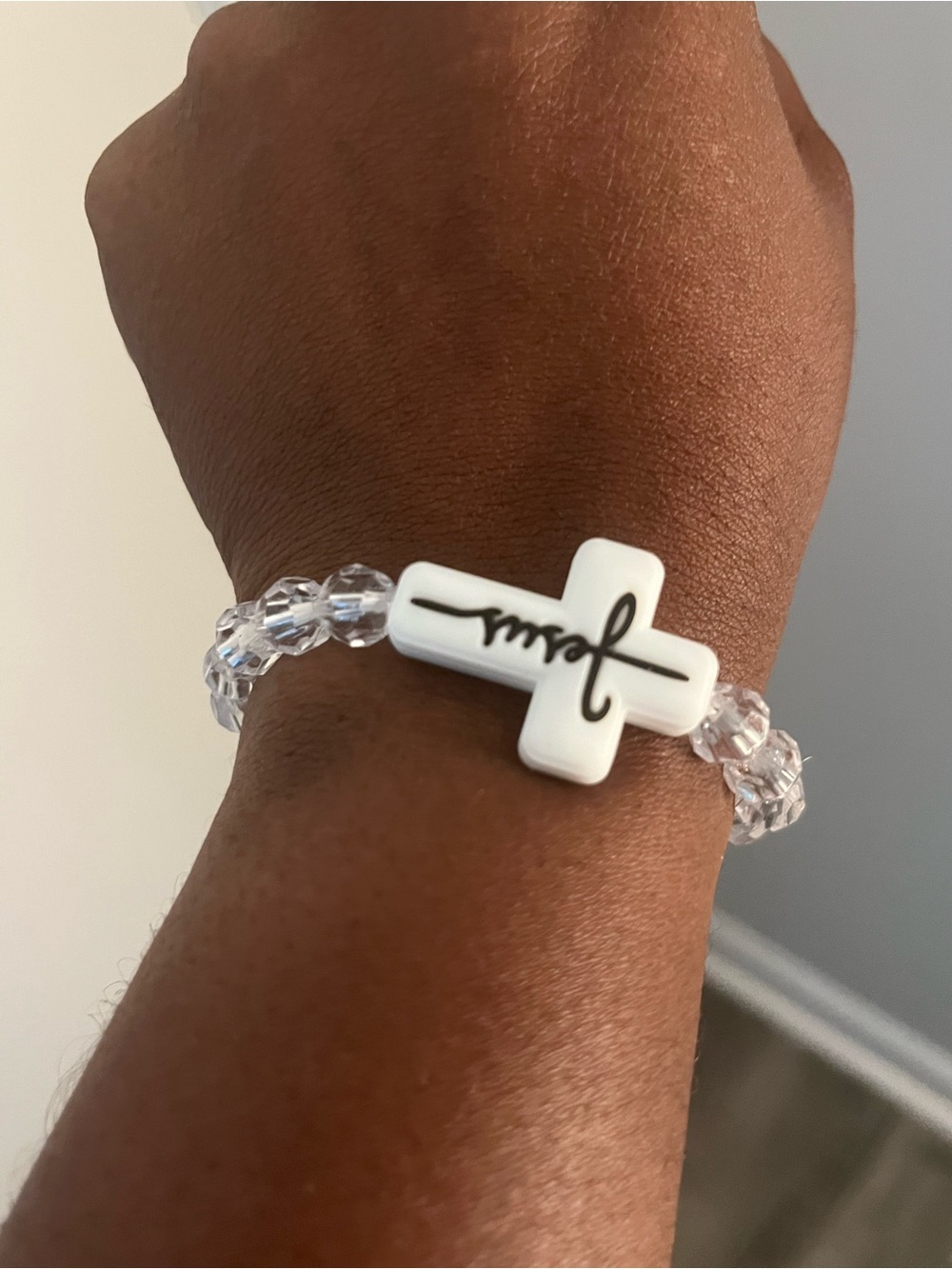 White Cross 'Jesus' Bead Stretch Bracelet - Women's Religious Jewelry